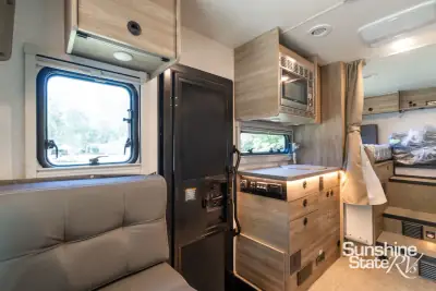 2027 Winnebago Ekko Sprinter 23B AWD photo 9
