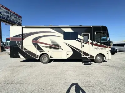 2019 Coachmen Mirada 29FW photo 3