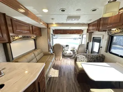 2019 Coachmen Mirada 29FW photo 14