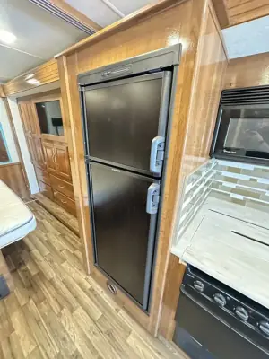 2019 Coachmen Mirada 29FW photo 18