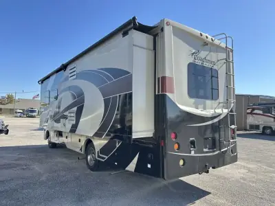 2019 Coachmen Mirada 29FW photo 5