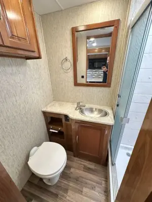 2019 Coachmen Mirada 29FW photo 21