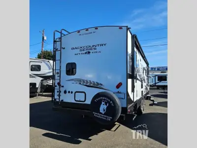 2023 Outdoors Back Country Series MTN TRX 28DBS photo 3