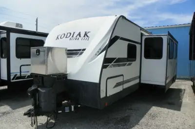 2022 Dutchmen Kodiak Ultra-Lite 283BHSL photo 3