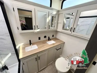 2026 Coachmen Chaparral 381DBL photo 41