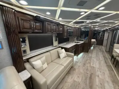 2020 Newmar Mountain Aire 4551 photo 10