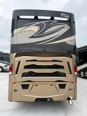 2020 Newmar Mountain Aire 4551 photo 5
