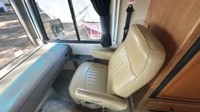 2011 Fleetwood Terra 34DS Ford 6.8L photo 9