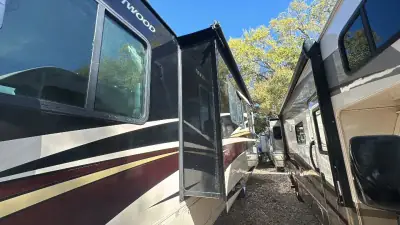2011 Fleetwood Terra 34DS Ford 6.8L photo 44
