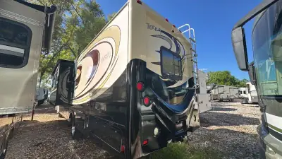 2011 Fleetwood Terra 34DS Ford 6.8L photo 4