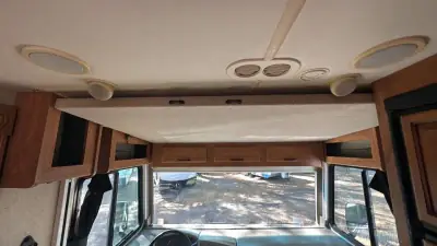 2011 Fleetwood Terra 34DS Ford 6.8L photo 35