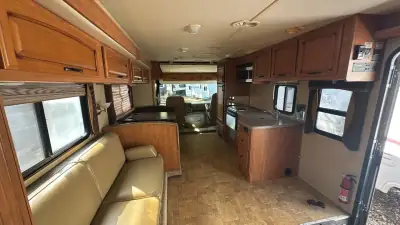 2011 Fleetwood Terra 34DS Ford 6.8L photo 8