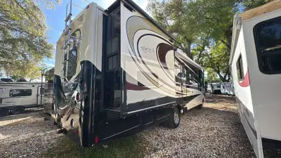 2011 Fleetwood Terra 34DS Ford 6.8L photo 6