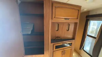 2011 Fleetwood Terra 34DS Ford 6.8L photo 28