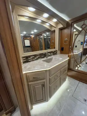 2017 Entegra Coach Anthem 44B photo 23