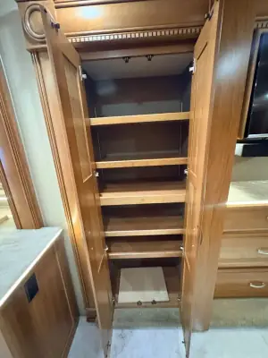 2017 Entegra Coach Anthem 44B photo 19
