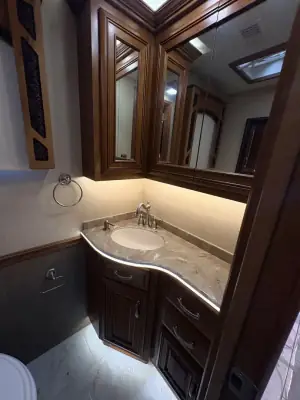 2017 Entegra Coach Anthem 44B photo 18