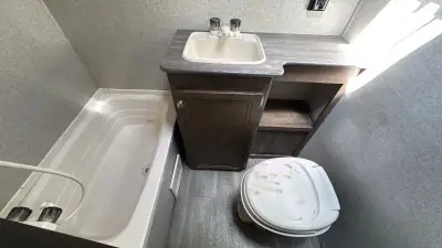 2018 Coleman By Dutchmen Light LX 1925BH photo 18
