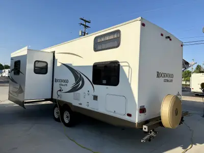 2011 Forest River Rockwood Ultra Lite 2601S photo 5