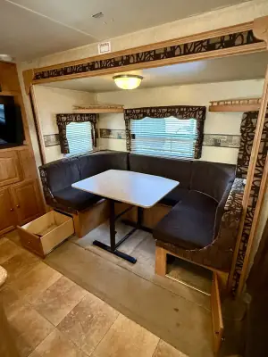 2011 Forest River Rockwood Ultra Lite 2601S photo 14