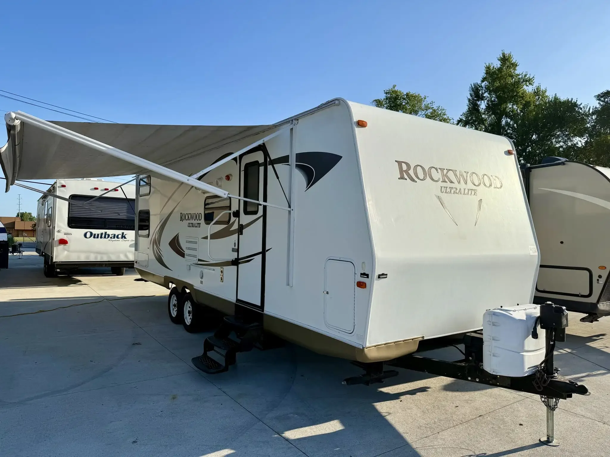 2011 Forest River Rockwood Ultra Lite 2601S exterior