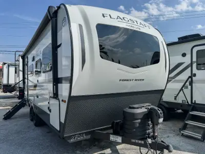 2027 Forest River Flagstaff Micro Lite 22FBS photo 3