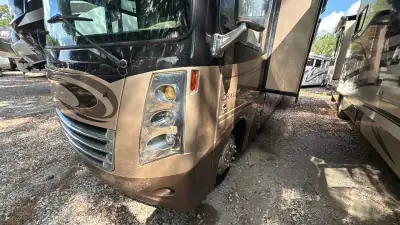2017 Thor Motor Coach Challenger 37YT photo 52