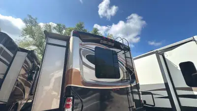 2017 Thor Motor Coach Challenger 37YT photo 68