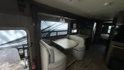 2017 Thor Motor Coach Challenger 37YT photo 17