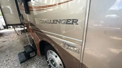 2017 Thor Motor Coach Challenger 37YT photo 48