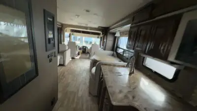 2017 Thor Motor Coach Challenger 37YT photo 38
