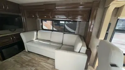 2017 Thor Motor Coach Challenger 37YT photo 15