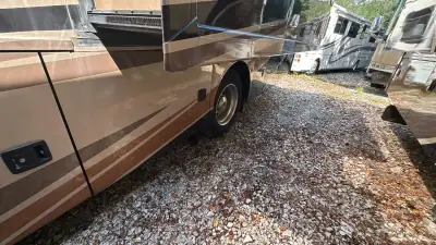 2017 Thor Motor Coach Challenger 37YT photo 62