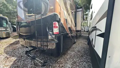 2017 Thor Motor Coach Challenger 37YT photo 69