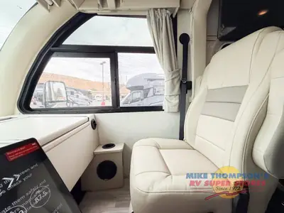 2026 Thor Motor Coach Vegas photo 10