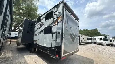 2018 Xlr By Forest River XLR Thunderbolt Amp FW TH 340AMP photo 7