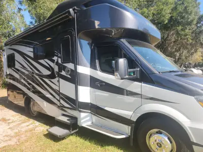 2018 Mercedes Tiffin WAYFARER 24QW