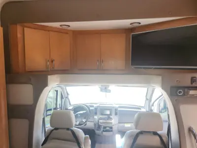 2018 Mercedes Tiffin WAYFARER 24QW photo 11