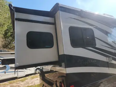 2018 Mercedes Tiffin WAYFARER 24QW photo 3