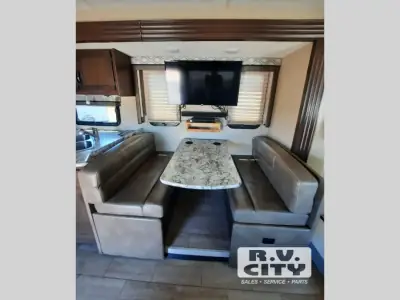 2019 Thor Motor Coach Freedom Traveler A30 photo 7