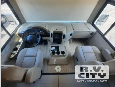 2019 Thor Motor Coach Freedom Traveler A30 photo 5