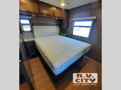 2019 Thor Motor Coach Freedom Traveler A30 photo 11
