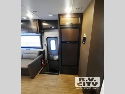 2019 Thor Motor Coach Freedom Traveler A30 photo 10