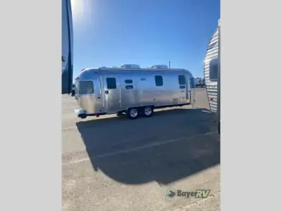 2026 Airstream Globetrotter 25FB Twin