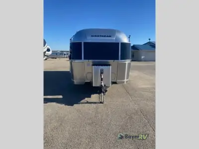 2026 Airstream Globetrotter 25FB Twin photo 5
