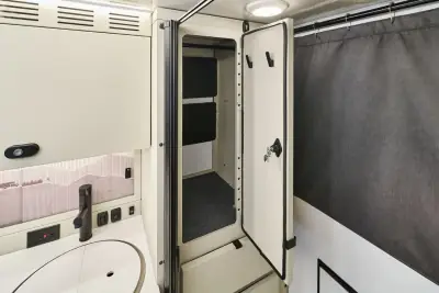 2027 Winnebago Arka 20Z 4x4 photo 30