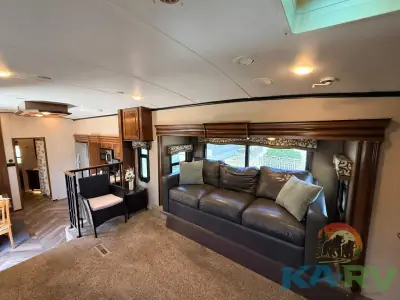 2016 Jayco NORTH POINT 383FLFS photo 12