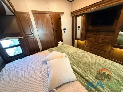 2016 Jayco NORTH POINT 383FLFS photo 22
