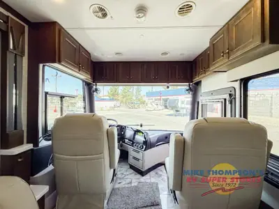 2026 Tiffin Motorhomes Allegro Bus photo 9