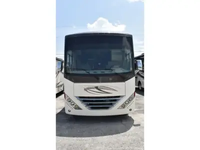 2020 Thor Motor Coach Hurricane 33X photo 3